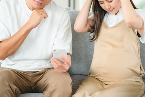 ストレスを抱える妊婦